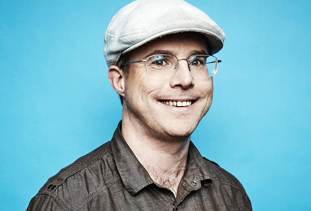 Photo of author Andy Weir: https://www.9news.com/article/entertainment/entertainment-tonight/why-author-andy-weir-took-readers-to-the-moon-with-artemis-exclusive/73-492362495